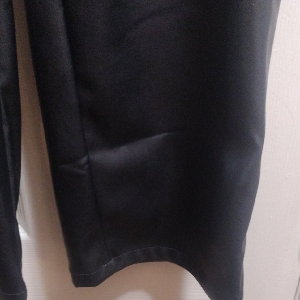 No Boundaries Black Faux Leather Cargo Pants - Picture 8 of 10